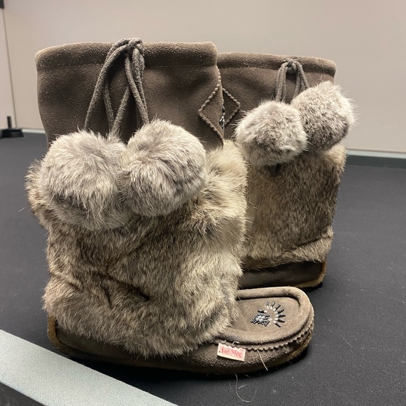 Women’s SoftMoc Mukluks - Picture 11 of 11